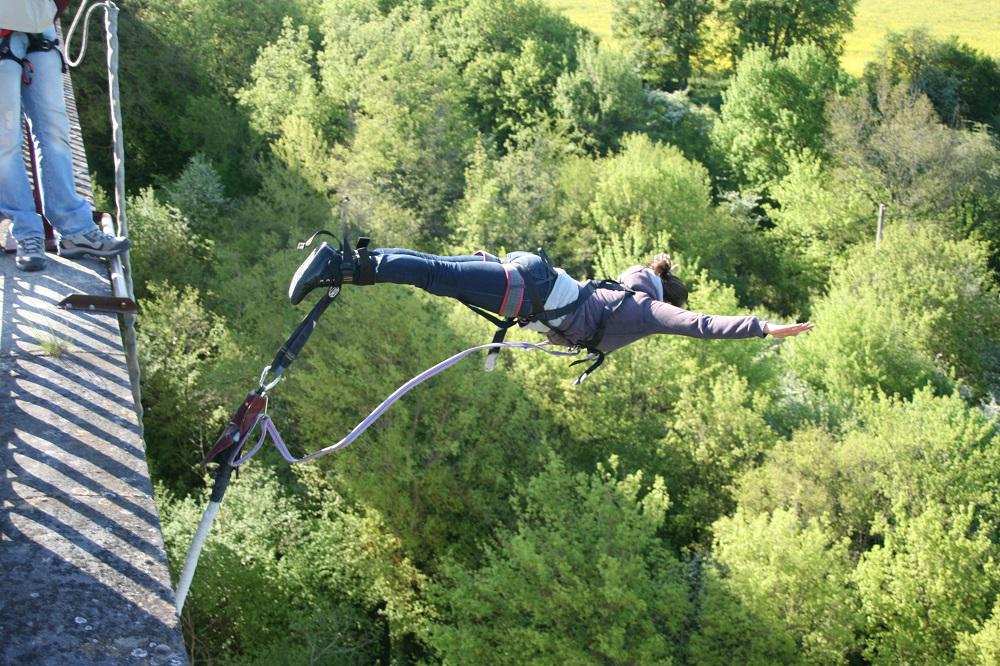 Saut à l'élastique Spécialiste du saut à l'élastique Adrénaline — free download